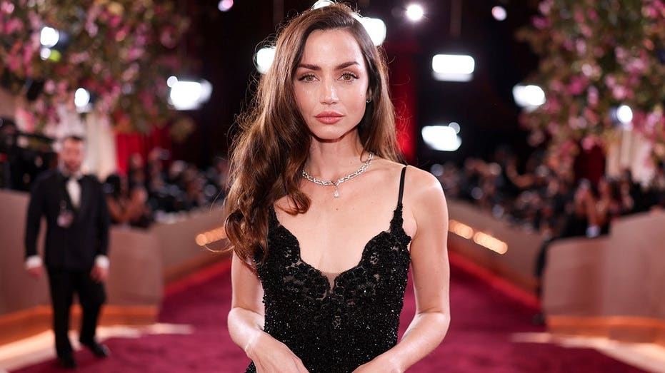 Ana de Armas stuns in bikini during sizzling summer getaway