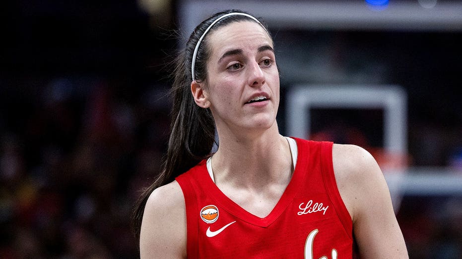 Caitlin Clark reveals she vomited during halftime of Fever's win, powered through illness