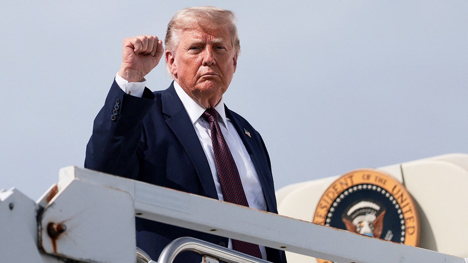 Trump warns 'downtrodden' blue states after socialist candidates sweep NYC congressional primaries