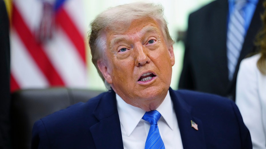 Trump says US will strike Iran 'very hard' again t