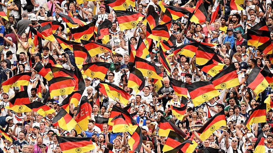 Internet tries to dunk on German super fan Freddy after discovering he's been to America before