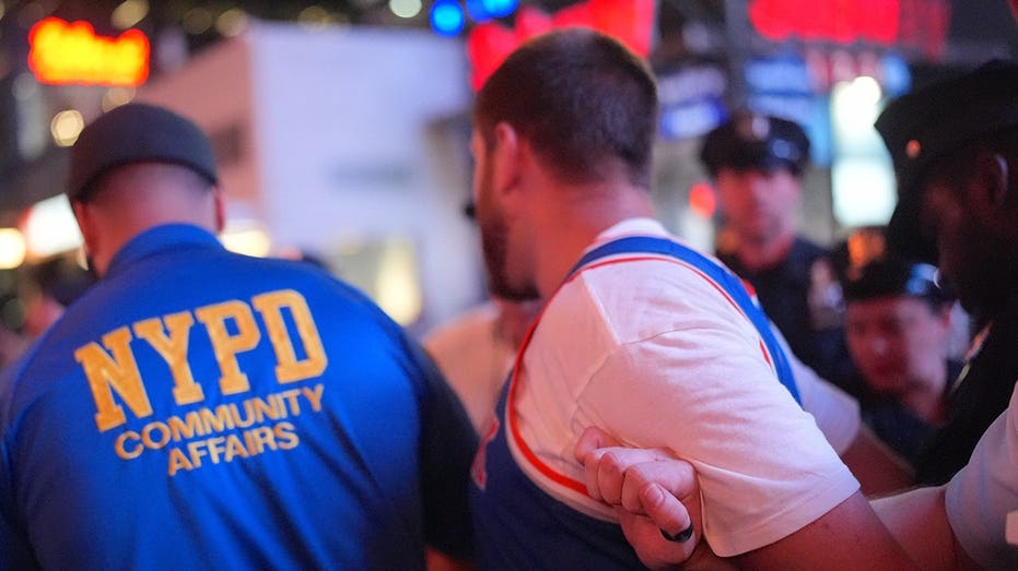 Numerous Knicks fans arrested, cop injured during Game 2 NBA Finals celebration near MSG