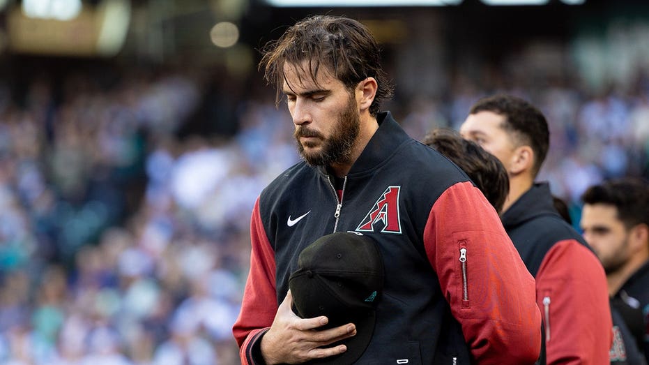 Diamondbacks pitcher Ryan Thompson defends Giants players who wrote Bible verses on Pride Night hats