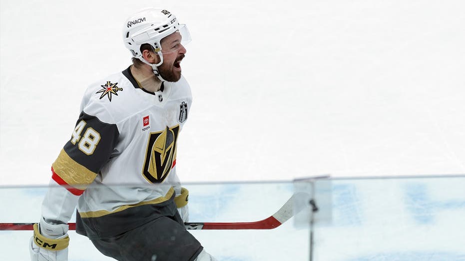 Joe Pavelski helps former teammate Tomas Hertl snap brutal goal drought at perfect time