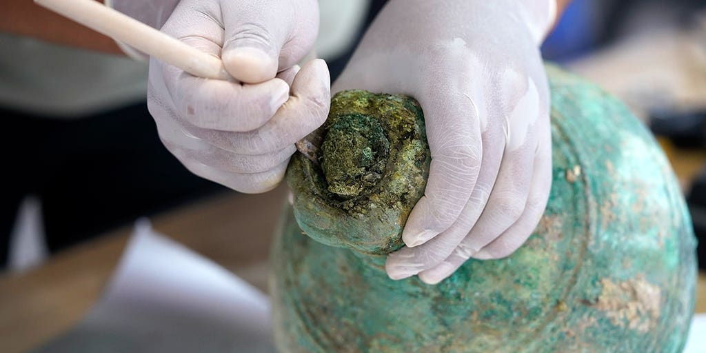 Ancient Chinese alcohol found sealed in a Qin tomb for 2,200 years