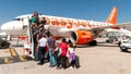 Se desata una pelea impactante en pleno vuelo tras el despegue, lo que obliga al avión a volver al aeropuerto - Fox News