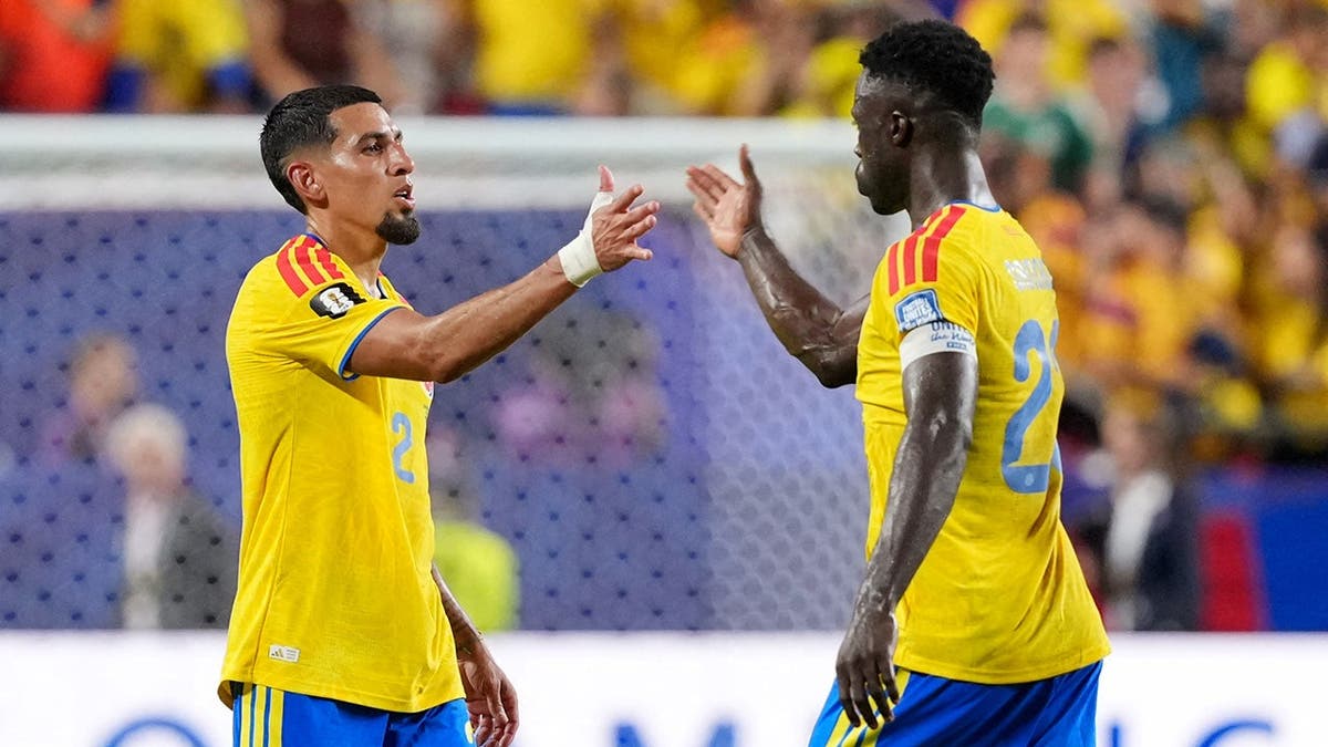 SOCCER-WORLDCUP-COL-GHA/