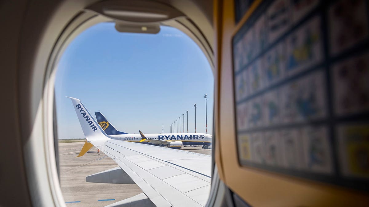 Why a blown-out plane window nearly sucked a passenger outside at 16K feet Why a blown-out plane window nearly sucked a passenger outside at 16K feet