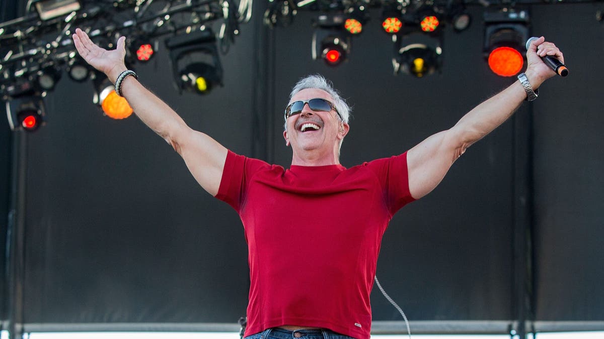 Aaron Tippin performs at Gorge Amphitheatre
