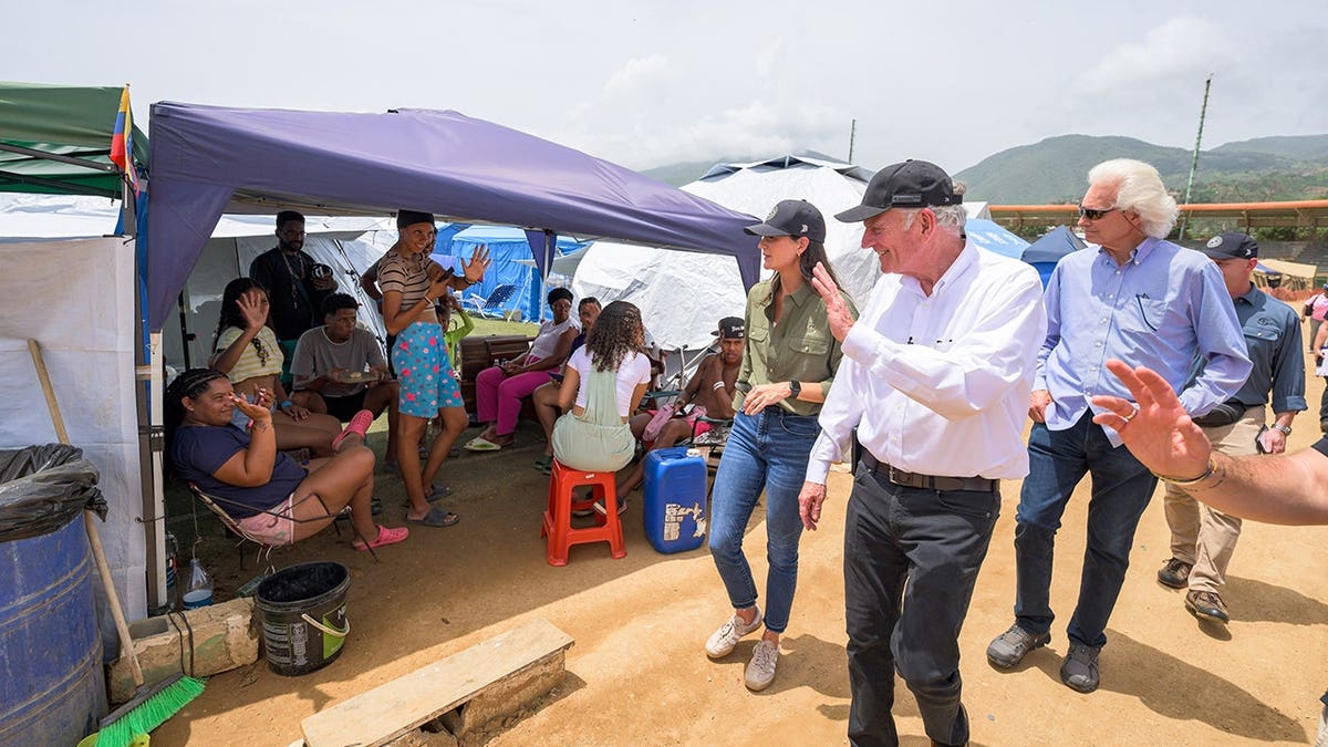 Franklin Graham visits Venezuela earthquake shelter