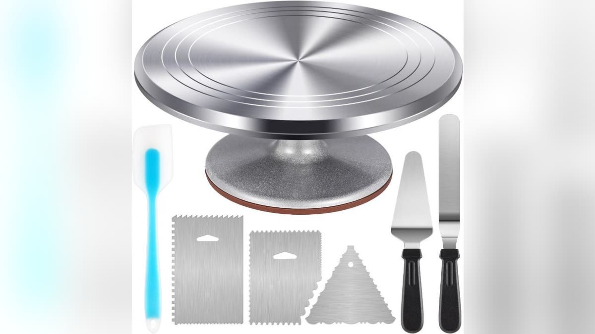 Get a whole cake turntable and frosting set for just $33.