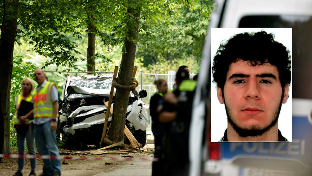 van crashed into tree with police investigating split with Abdul Ballout photo