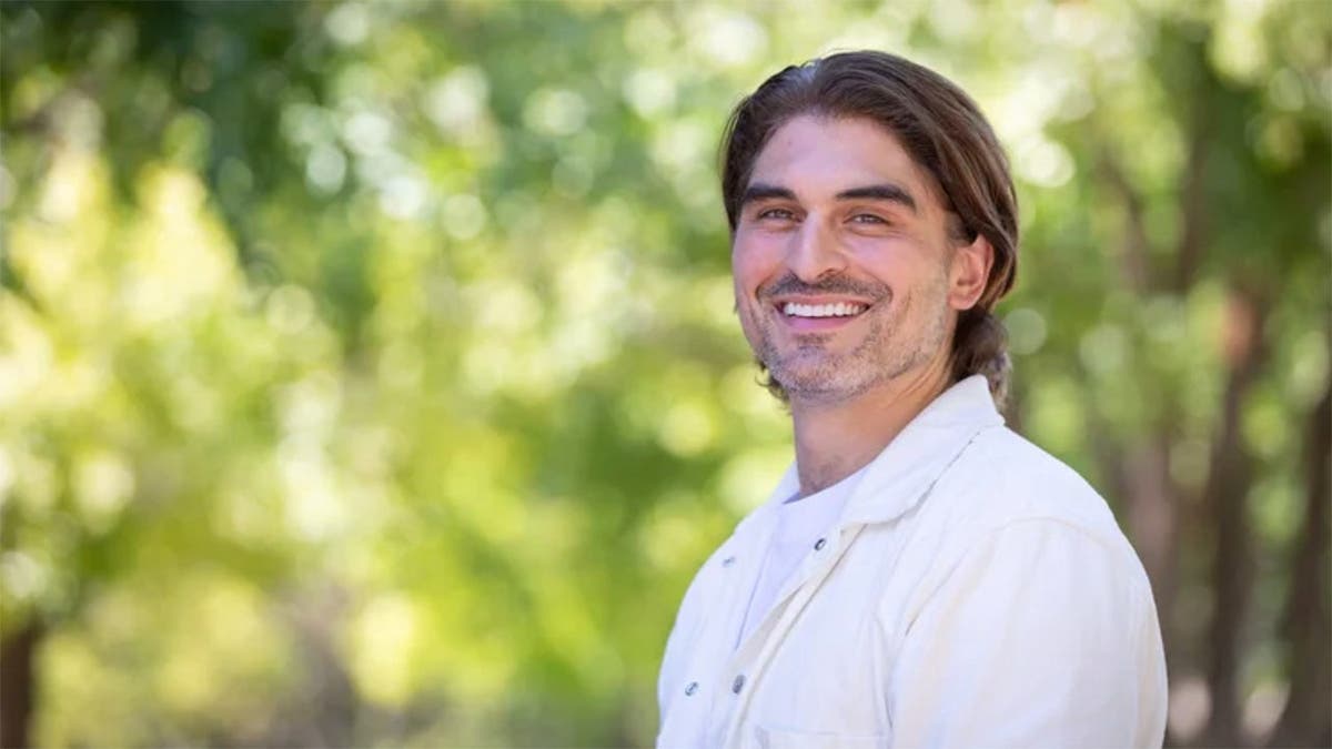 Inside the lavish lifestyle of ultra-wealthy Dem endorsed by top Bernie Sanders group