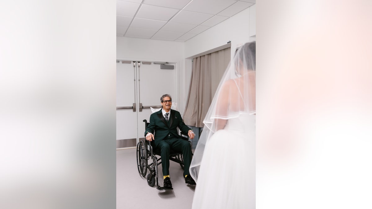 Rick Nelson gets first look at his daughter on her wedding day at Cleveland Clinic