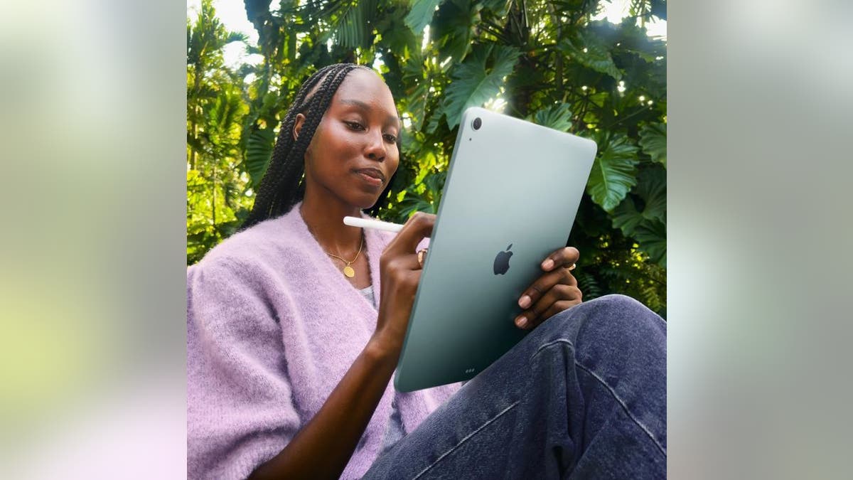 The iPad Air gives you a lightweight tablet you can take anywhere.