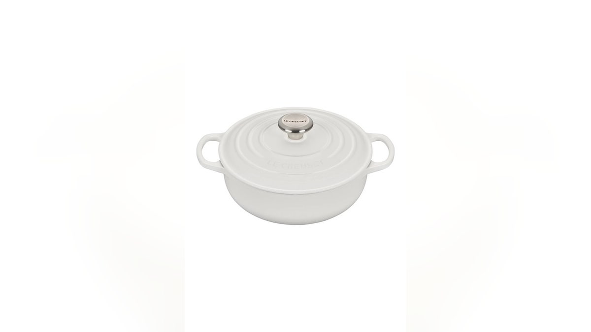 This round Dutch oven provides even heat distribution.