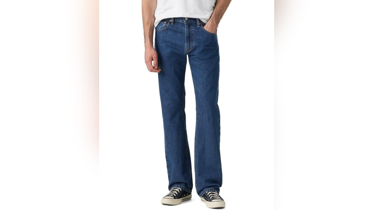 The slim upper leg and boot-friendly opening make this pair another classic.