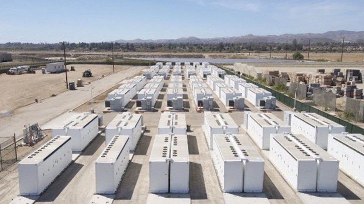 Battery storage rendering