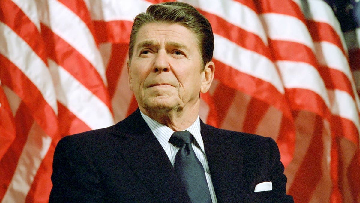 President Reagan at a rally for Senator David Durenberger 1982.