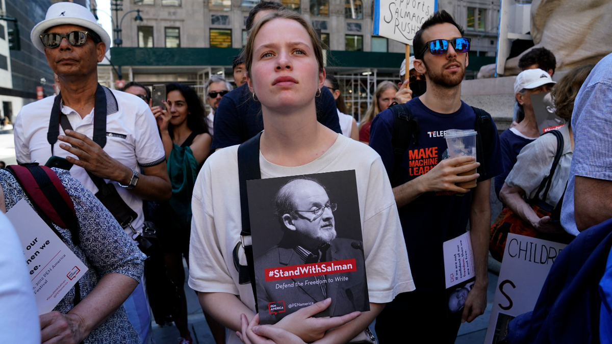 Rushdie supporters