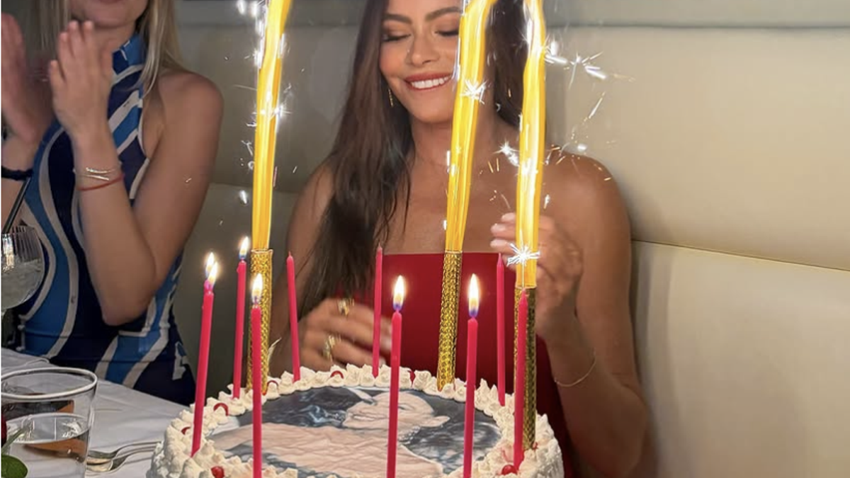 Sofia Vergara with her birthday cake