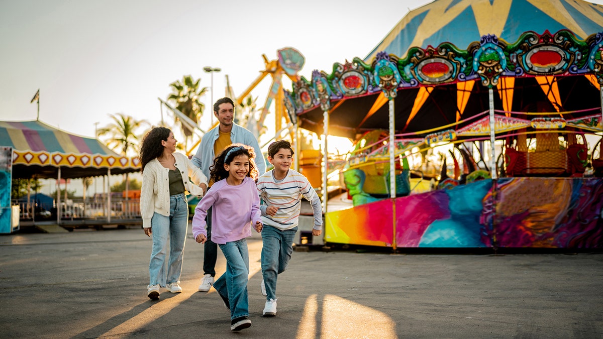 These state fair essentials help keep you cool, comfortable and prepared all day.