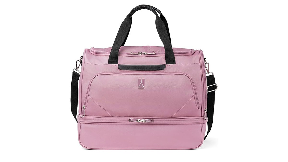 Pack all your belongings in separate pockets.