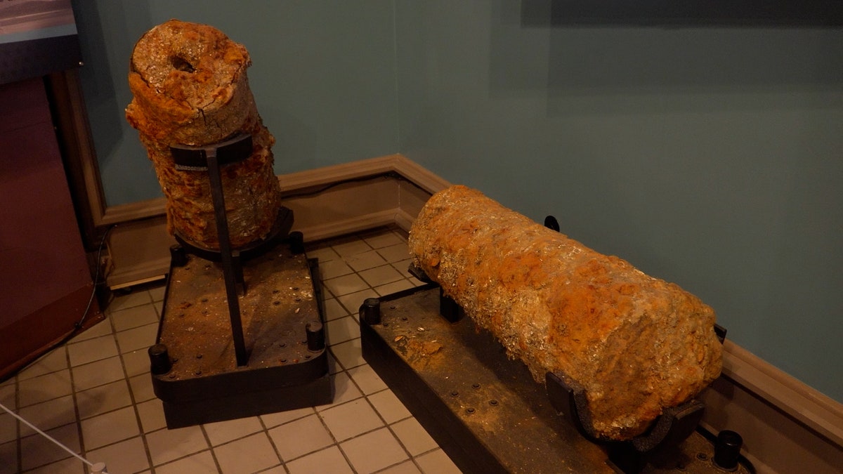 Two cannons in original condition