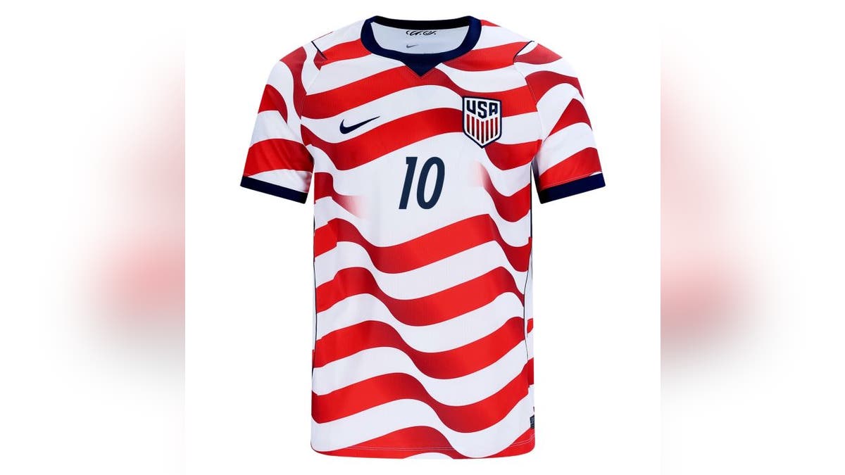 This red, white and blue jersey shows your support for Christian Pulisic and Team USA.