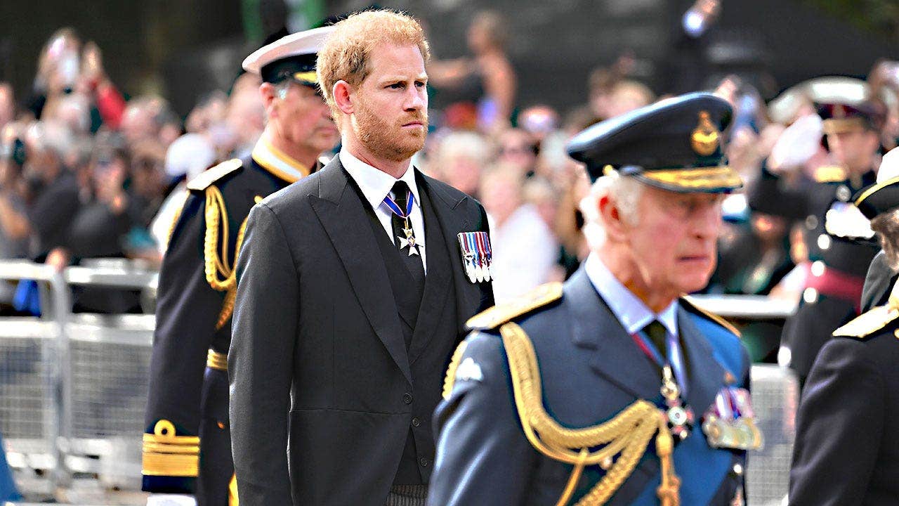King Charles 'fed up' with Prince Harry drama as reunion with grandchildren hangs in balance: expert
