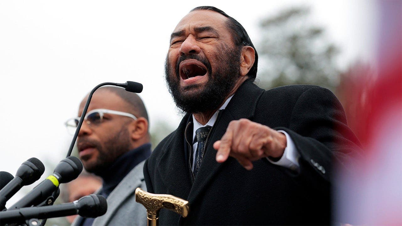 foxnews.com - Elizabeth Elkind - Democrat Al Green to force House-wide vote on impeaching Trump