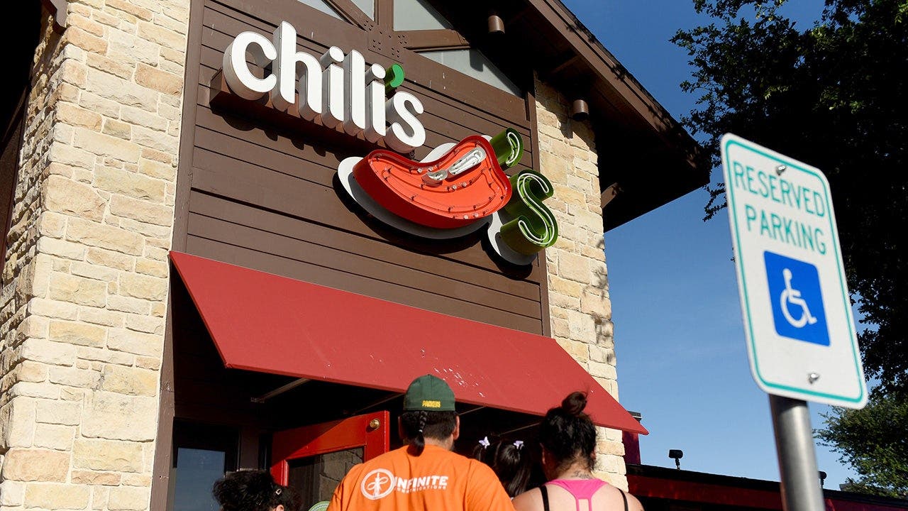 foxnews.com - Teresa Mull - Chili's goes viral after roasting fast-food prices: 'Why let them play you like this?