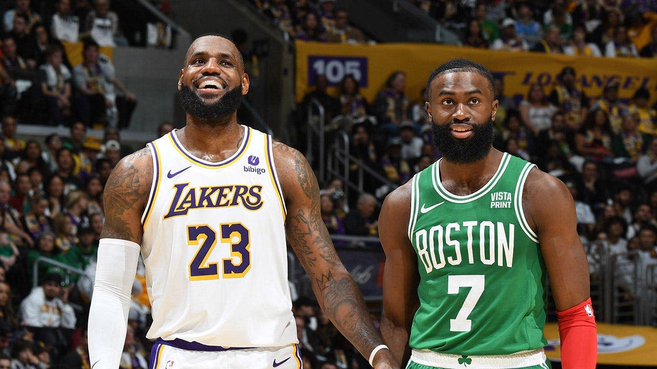 LeBron James joins 76ers as Philly athletes welcome NBA superstar