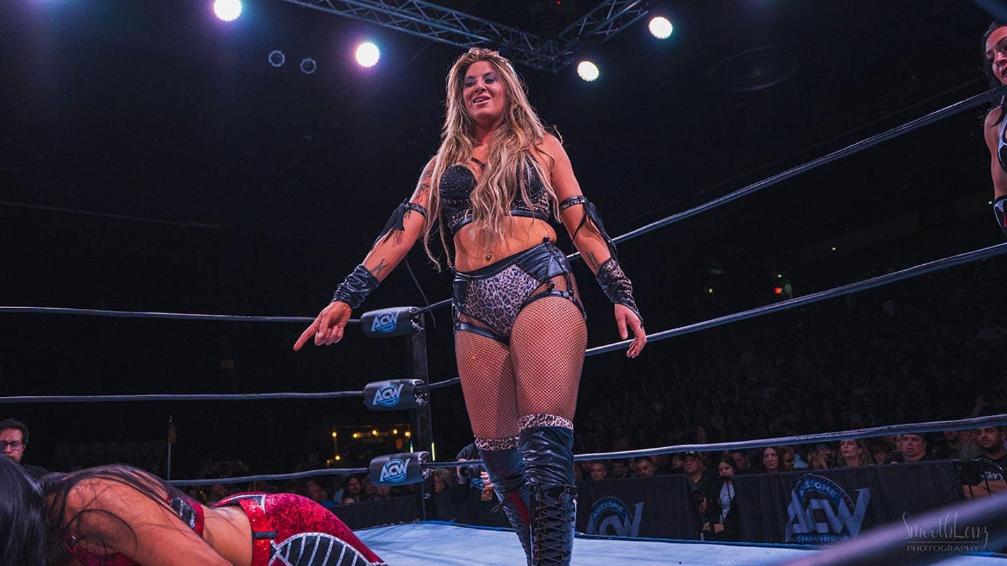 Vicious Vicki mira el título femenino de Awesome Championship Wrestling mientras se prepara para la lucha por el contendiente número 1
