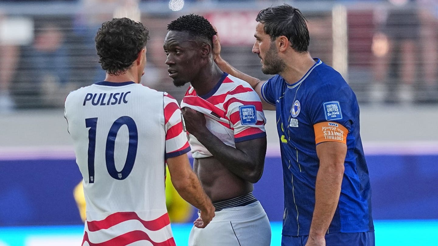 Ο πρώην σταρ της Team USA θέλει να δει να αλλάζει ο κανόνας της κόκκινης κάρτας μετά τη διαμάχη για το Folarin Balogun
