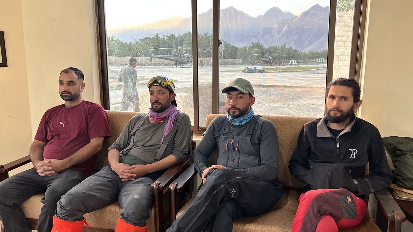 Restos mortais de alpinista americano encontrados após avalanche no Paquistão, outros montanhistas ainda desaparecidos