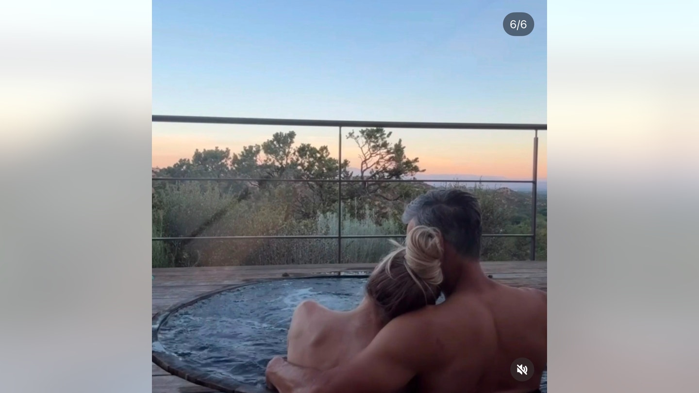 تشارك LeAnn Rimes صورة عارية لحوض الاستحمام الساخن مع Eddie Cibrian في رحلة برية من كاليفورنيا إلى ناشفيل