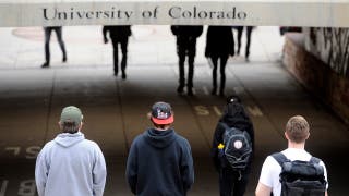 El Departamento de Justicia demanda Colorado las matrículas para residentes del estado y las ayudas económicas a los inmigrantes indocumentados