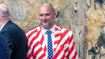 SEE IT: Pennsylvania Democrats boot GOP lawmaker from House floor over patriotic America 250 suit - Fox News