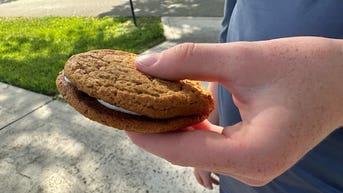 Depression-era Little Debbie snack helped build America's largest family bakery - Fox News