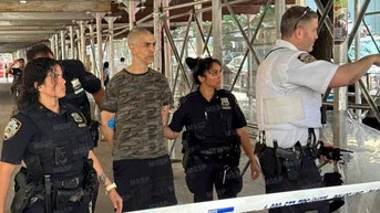 Suspect arrested after allegedly yelling ‘Allahu Akbar,' stabbing 2 men in NYC attack - Fox News