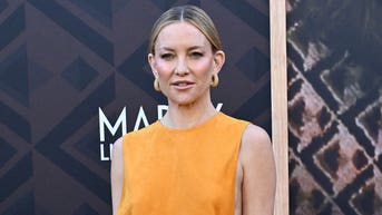 Kate Hudson shows off fit body in multiple string bikinis during family vacation in Greece - Fox News