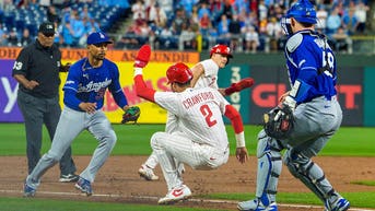Phillies star JT Realmuto makes inexplicable base-running blunder to end the game, leaves manager dumbfounded - Fox News