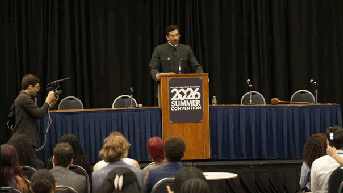 Leftist streamer sparks internet eruption at college speech when users notice his outfit - Fox News