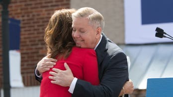 Tras la muerte Lindsey , su hermana se une a la larga lista de familiares que han sustituido a sus difuntos parientes en el Congreso