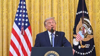 «Gobierno en la sombra»: Trump afirma que la comunidad de inteligencia se jactaba de haber ocultado la injerencia china
