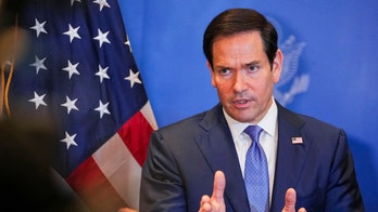 Un presunto agente de influencia cubano y su familia están bajo custodia federal después de que Rubio les revocara su estatus legal