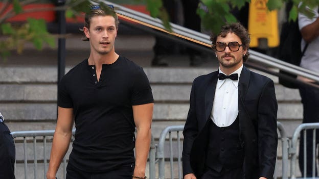 Guests arrive for Taylor Swift, Travis Kelce reported wedding at MSG