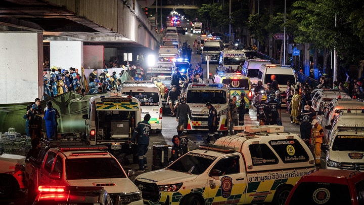Massive fire rips through pub as patrons flee smoke-filled venue