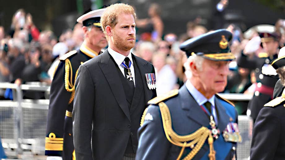 King Charles 'fed up' with Prince Harry drama as reunion with grandchildren hangs in balance: expert